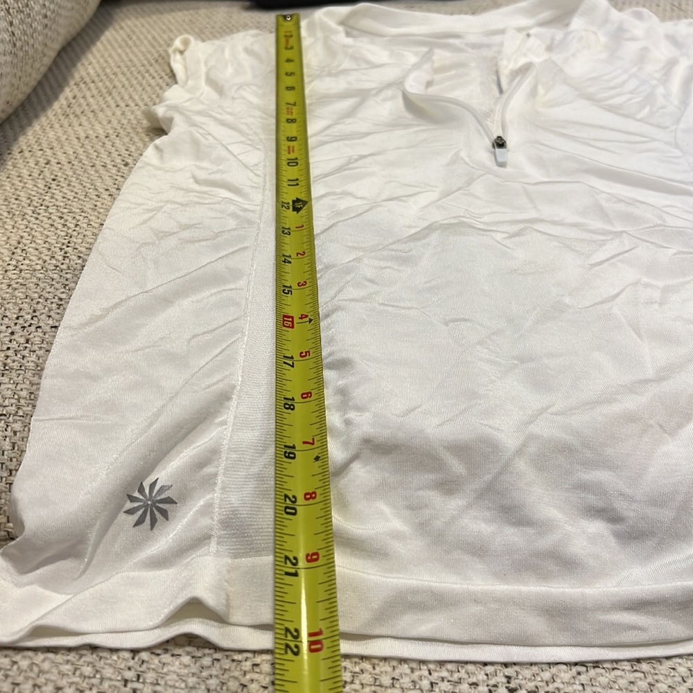 White Short Sleeve Athleta Rash Guard Size Large NWOT - Picture 4 of 7